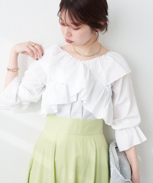 natural couture(ナチュラルクチュール)の「クロスフリルデザインブラウス(シャツ/ブラウス・レディース・オフホワイト/ブラック/ベージュ/ミント/ブルー・FREE)」の6枚目の写真