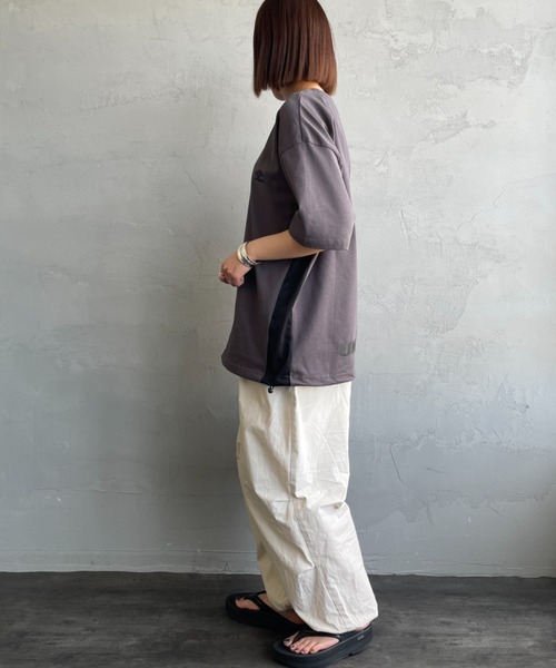 UMBRO（アンブロ）の「[UMBRO/アンブロ] 別注 ワンポイントロゴ メッシュ切替Tシャツ（Tシャツ/カットソー・レディース・ブラック/チャコール/ホワイト・M/S/XL/L）」の11枚目の写真