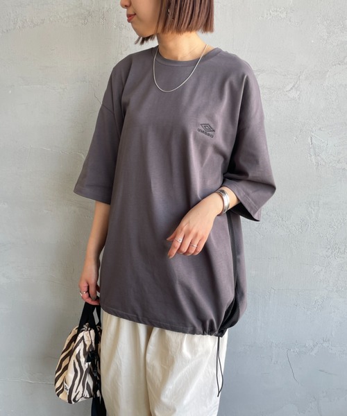 UMBRO（アンブロ）の「[UMBRO/アンブロ] 別注 ワンポイントロゴ メッシュ切替Tシャツ（Tシャツ/カットソー・レディース・ブラック/チャコール/ホワイト・M/S/XL/L）」の13枚目の写真