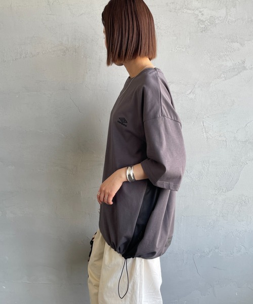 UMBRO（アンブロ）の「[UMBRO/アンブロ] 別注 ワンポイントロゴ メッシュ切替Tシャツ（Tシャツ/カットソー・レディース・ブラック/チャコール/ホワイト・M/S/XL/L）」の14枚目の写真