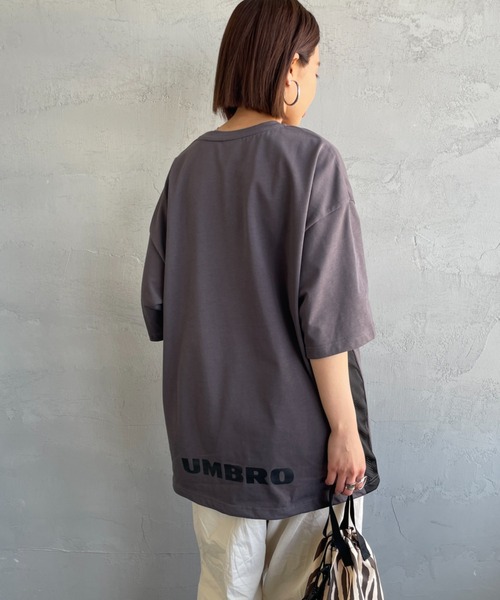 UMBRO（アンブロ）の「[UMBRO/アンブロ] 別注 ワンポイントロゴ メッシュ切替Tシャツ（Tシャツ/カットソー・レディース・ブラック/チャコール/ホワイト・M/S/XL/L）」の21枚目の写真
