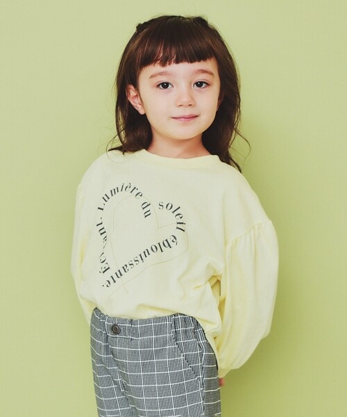 THE SHOP TK (ザ ショップ ティーケー )の「【110-150】ハートロゴパフ袖プルオーバー/洗濯機OK(Tシャツ/カットソー・キッズ・イエロー系その他/ブラック系2/チャコールグレー・11/12/15 /13/14)」の3枚目の写真