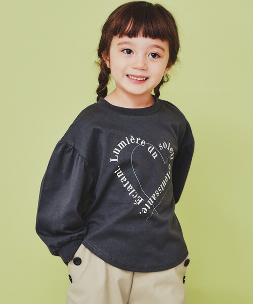 THE SHOP TK (ザ ショップ ティーケー )の「【110-150】ハートロゴパフ袖プルオーバー/洗濯機OK(Tシャツ/カットソー・キッズ・イエロー系その他/ブラック系2/チャコールグレー・11/12/15 /13/14)」の1枚目の写真