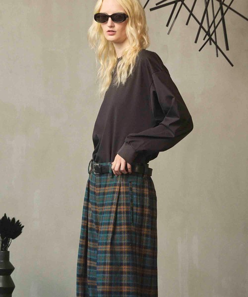 MAISON SPECIAL(メゾンスペシャル)の「《UNISEX》Prime-Over Smashing Light Punch Crew Neck Long Sleeve T-Shirt/プライムオーバースマッシングライトポンチクルーネックロングスリーブティーシャツ【MAISON SPECIAL/メゾンスペシャル】(Tシャツ/カットソー・メンズ・ブラック/グレイッシュベージュ/チャコールグレー/ホワイト/レッド・0/1/2)」の13枚目の写真