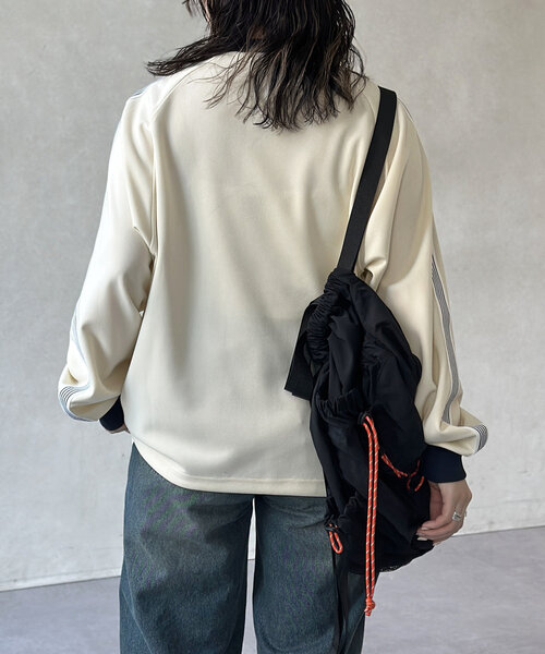 U.S. POLO ASSN.(ユーエスポロアッスン)の「袖ラインユニフォームプルオーバー(Tシャツ/カットソー・メンズ・アイボリー/ブラック・MEDIUM/LARGE)」の7枚目の写真