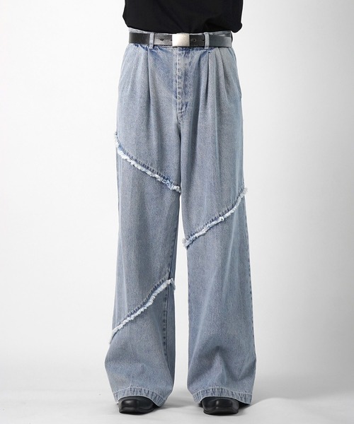 Confirm(コンファーム)の「切替フリンジ ウォッシュ加工 ワイドストレートデニムパンツ(デニムパンツ・メンズ・ブラック/サックスブルー/グレー・M/L)」の4枚目の写真