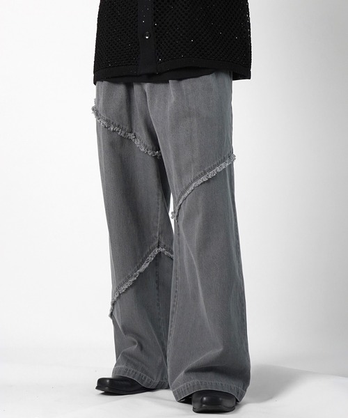 Confirm(コンファーム)の「切替フリンジ ウォッシュ加工 ワイドストレートデニムパンツ(デニムパンツ・メンズ・ブラック/サックスブルー/グレー・M/L)」の20枚目の写真