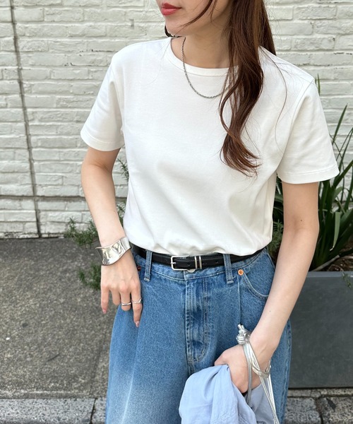 DISCOAT（ディスコート）の「コンパクトTシャツ（Tシャツ/カットソー・レディース・ベージュ/サックスブルー/ホワイト×ブラック/ブラック/オフホワイト/チャコールグレー・LARGE/MEDIUM）」の8枚目の写真