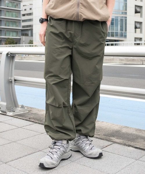 WEGO（ウィゴー）の「WEGO/ナイロンイージーパンツ（カーゴパンツ・メンズ・ブラック/カーキ/ライトグレー・LARGE/MEDIUM/SMALL）」の3枚目の写真