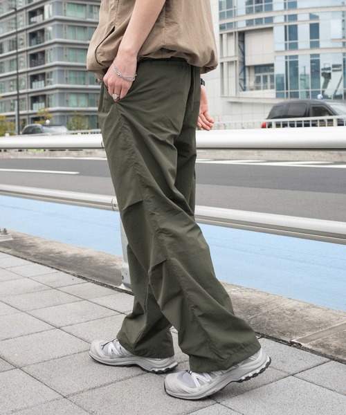 WEGO（ウィゴー）の「WEGO/ナイロンイージーパンツ（カーゴパンツ・メンズ・ブラック/カーキ/ライトグレー・LARGE/MEDIUM/SMALL）」の13枚目の写真