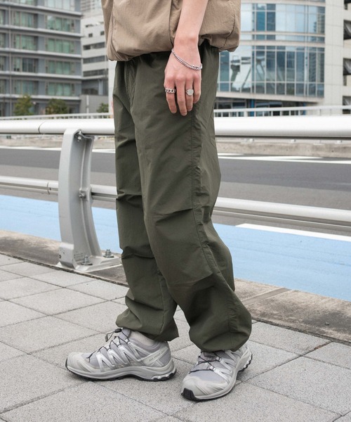 WEGO（ウィゴー）の「WEGO/ナイロンイージーパンツ（カーゴパンツ・メンズ・ブラック/カーキ/ライトグレー・LARGE/MEDIUM/SMALL）」の16枚目の写真