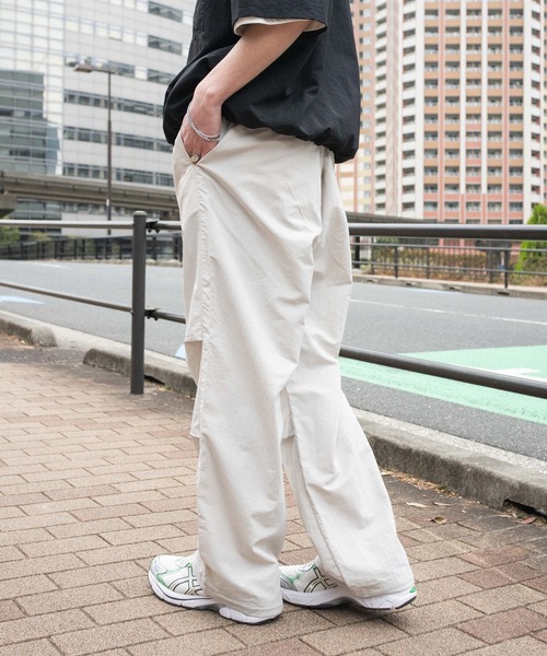 WEGO（ウィゴー）の「WEGO/ナイロンイージーパンツ（カーゴパンツ・メンズ・ブラック/カーキ/ライトグレー・LARGE/MEDIUM/SMALL）」の8枚目の写真