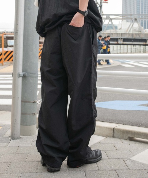 WEGO（ウィゴー）の「WEGO/ナイロンイージーパンツ（カーゴパンツ・メンズ・ブラック/カーキ/ライトグレー・LARGE/MEDIUM/SMALL）」の4枚目の写真