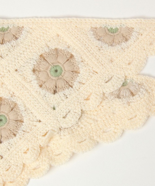 studio CLIP（スタディオクリップ）の「編地三角スカーフ（バンダナ/スカーフ・レディース・ナチュラル/ベージュ/ブラック・FREE）」の17枚目の写真