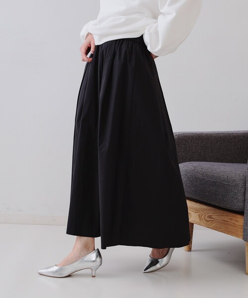 OPAQUE.CLIP（オペークドットクリップ）の「イージータックギャザースカート【洗濯機洗い可】（スカート・レディース・ブラック/サックスブルー・42/40/38）」の3枚目の写真