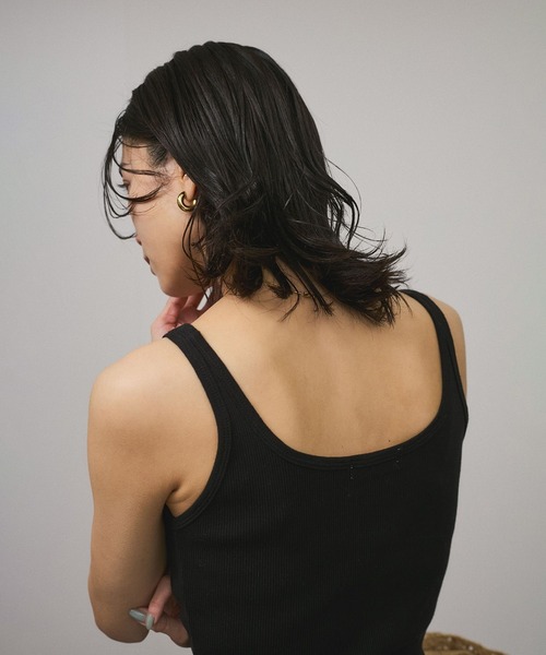 SALON adam et rope'（サロン アダム エ ロペ）の「プリマベールファームリーリブタンクトップ / UVケア・洗える（タンクトップ・レディース・ブラック/レッド系その他/オフホワイト/パープル・FREE）」の12枚目の写真