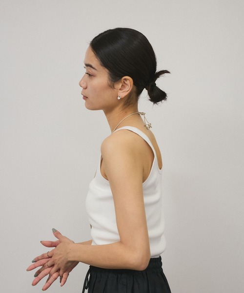 SALON adam et rope'（サロン アダム エ ロペ）の「プリマベールファームリーリブタンクトップ / UVケア・洗える（タンクトップ・レディース・ブラック/レッド系その他/オフホワイト/パープル・FREE）」の16枚目の写真