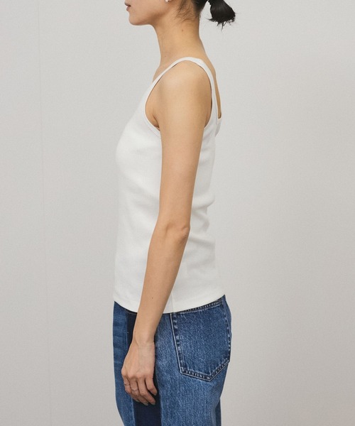 SALON adam et rope'（サロン アダム エ ロペ）の「プリマベールファームリーリブタンクトップ / UVケア・洗える（タンクトップ・レディース・ブラック/レッド系その他/オフホワイト/パープル・FREE）」の21枚目の写真