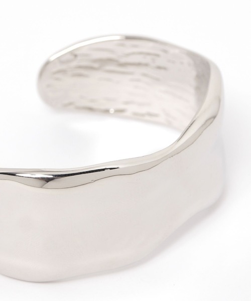 BAYFLOW（ベイフロー）の「BUMPYバングル（バングル/リストバンド・レディース・ライトグレー・FREE）」の3枚目の写真