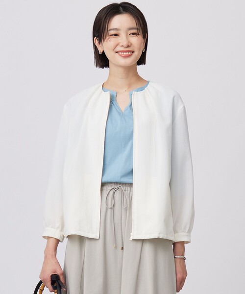 J.PRESS(ジェイプレス)の「【洗える・接触冷感・防シワ・吸水速乾】BREEZE COOL ノーカラー ブルゾン(ブルゾン・レディース・ホワイト系/ネイビー系/ベージュ系/カーキ系・T13/T15)」の1枚目の写真