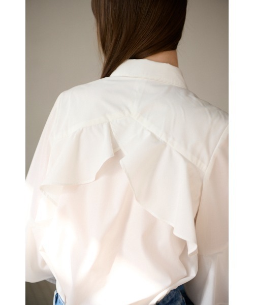 Estella.K（エステラケー）の「Madelina Blouses ラッフルカットアウトシャツ（シャツ/ブラウス・レディース・ホワイト/サックスブルー・FREE）」の4枚目の写真