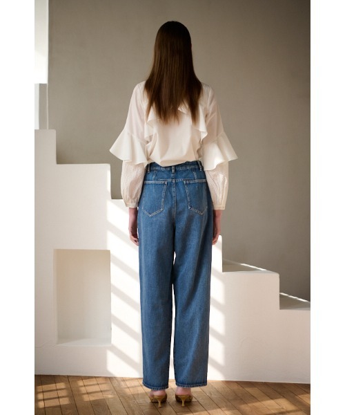 Estella.K（エステラケー）の「Madelina Blouses ラッフルカットアウトシャツ（シャツ/ブラウス・レディース・ホワイト/サックスブルー・FREE）」の6枚目の写真