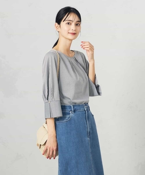 a.v.v(アーヴェヴェ)の「【UVカット/イージーケア】ストライプタックスリーブカットソー(Tシャツ/カットソー・レディース・ブルー/ブラック・34/38/36/42/40)」の2枚目の写真