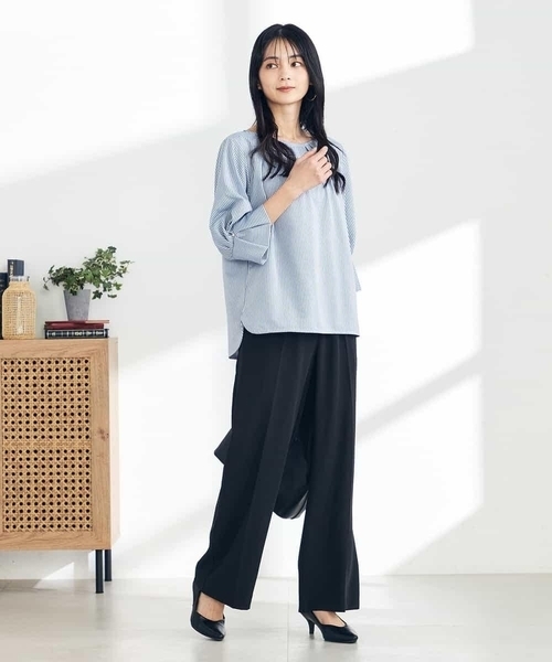 a.v.v(アーヴェヴェ)の「【UVカット/イージーケア】ストライプタックスリーブカットソー(Tシャツ/カットソー・レディース・ブルー/ブラック・34/38/36/42/40)」の6枚目の写真