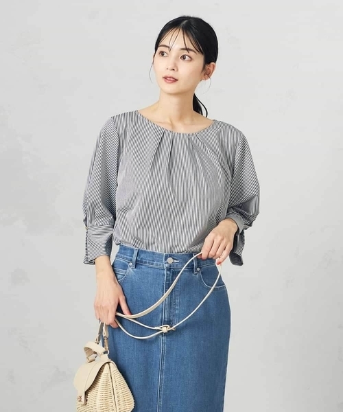 a.v.v(アーヴェヴェ)の「【UVカット/イージーケア】ストライプタックスリーブカットソー(Tシャツ/カットソー・レディース・ブルー/ブラック・34/38/36/42/40)」の8枚目の写真