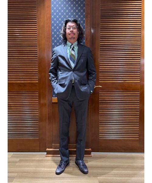 BROOKS BROTHERS(ブルックスブラザーズ)の「ミラクルクリンプウール シャドーストライプ 段返り3釦スーツ TOKYO model(セットアップ・メンズ・チャコール/ネイビー・40REG/42REG/44REG/37SHT/38SHT/40SHT/36SHT)」の10枚目の写真