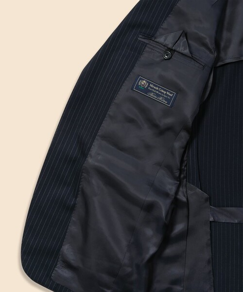 BROOKS BROTHERS(ブルックスブラザーズ)の「ミラクルクリンプウール シャドーストライプ 段返り3釦スーツ TOKYO model(セットアップ・メンズ・チャコール/ネイビー・40REG/42REG/44REG/37SHT/38SHT/40SHT/36SHT)」の21枚目の写真