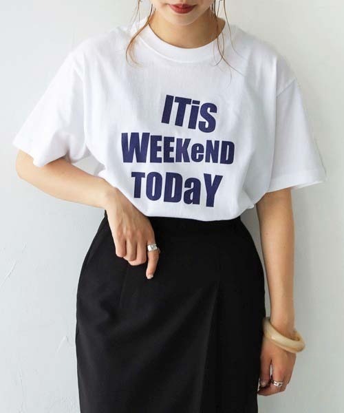 UNIT CHEST（ユニットチェスト）の「【UNIT CHESTコラボ】web限定 / It's weekend today Tシャツ WEB LIMITED IT'S WEEKEND TODAY T-SHIRT （Tシャツ/カットソー・レディース・ホワイト/ブラック・S/M/L）」の3枚目の写真