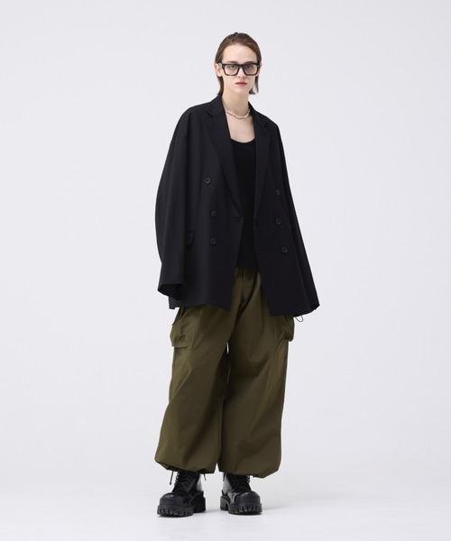 soerte(ソエルテ)の「TRICOT PIQUE SLEEVELESS PLEATS TANKTOPS / トリコットピケプリーツタンクトップ(タンクトップ・メンズ・ブラック/グレイッシュベージュ・2/3)」の11枚目の写真