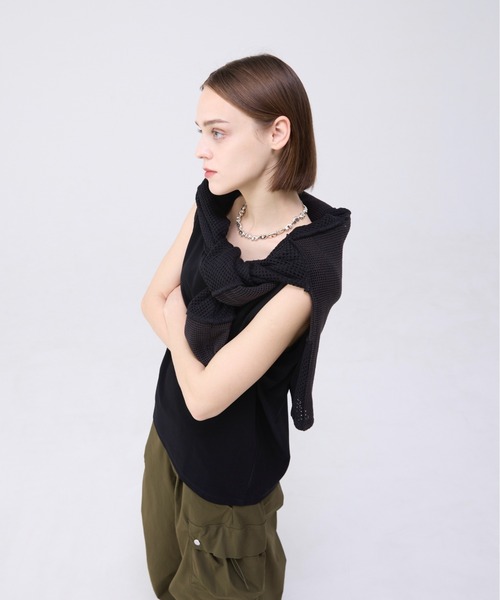 soerte(ソエルテ)の「TRICOT PIQUE SLEEVELESS PLEATS TANKTOPS / トリコットピケプリーツタンクトップ(タンクトップ・メンズ・ブラック/グレイッシュベージュ・2/3)」の9枚目の写真