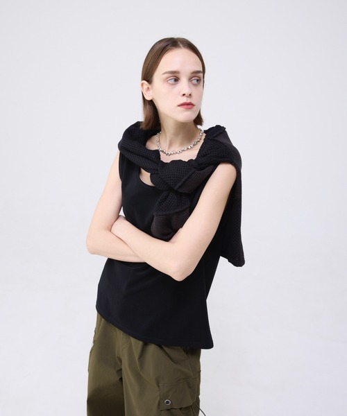 soerte(ソエルテ)の「TRICOT PIQUE SLEEVELESS PLEATS TANKTOPS / トリコットピケプリーツタンクトップ(タンクトップ・メンズ・ブラック/グレイッシュベージュ・2/3)」の5枚目の写真