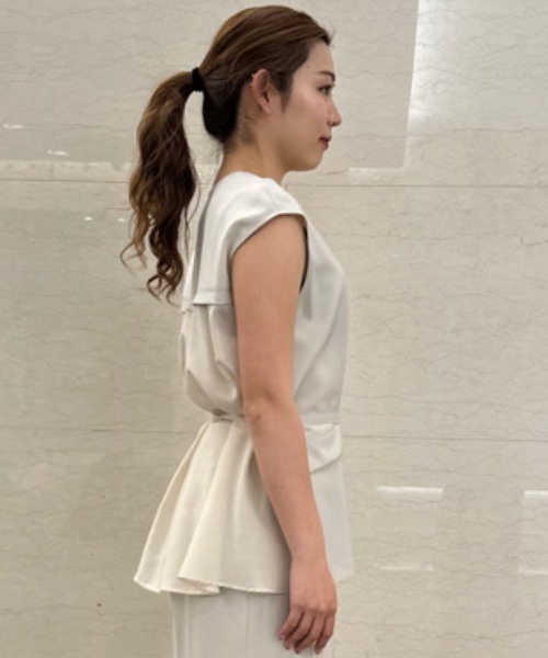 PINKY&DIANNE（ピンキーアンドダイアン）の「◆２WAYストレッチバックシアーブラウス（シャツ/ブラウス・レディース・ベージュ/ブラック・38）」の7枚目の写真