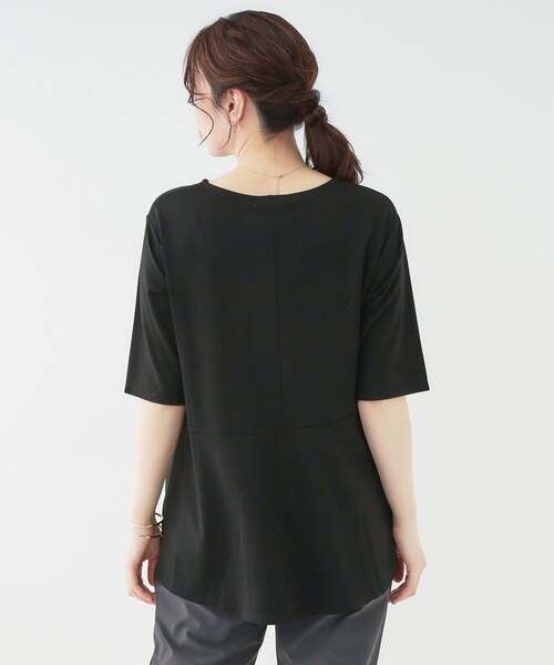 SHOO・LA・RUE(シューラルー)の「【ひんやり/UV】インせず着られる とろみペプラム5分袖トップス(Tシャツ/カットソー・レディース・ホワイト/ブラック/ライトベージュ・01/02/03/04)」の5枚目の写真