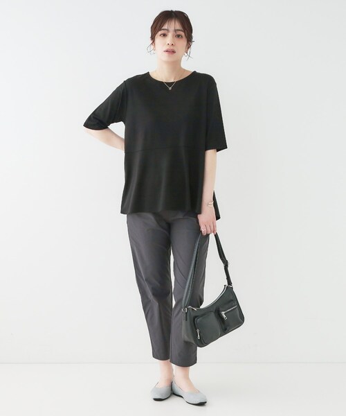 SHOO・LA・RUE(シューラルー)の「【ひんやり/UV】インせず着られる とろみペプラム5分袖トップス(Tシャツ/カットソー・レディース・ホワイト/ブラック/ライトベージュ・01/02/03/04)」の6枚目の写真