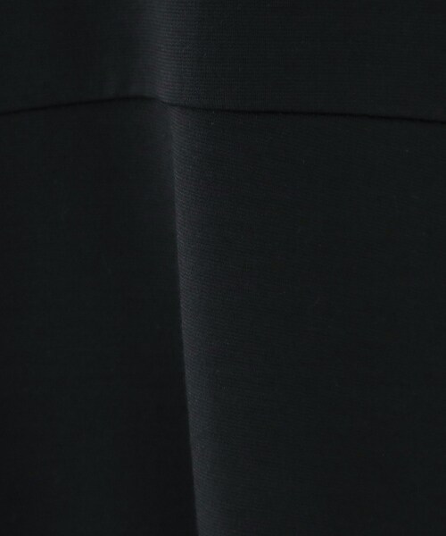 SHOO・LA・RUE(シューラルー)の「【ひんやり/UV】インせず着られる とろみペプラム5分袖トップス(Tシャツ/カットソー・レディース・ホワイト/ブラック/ライトベージュ・01/02/03/04)」の7枚目の写真