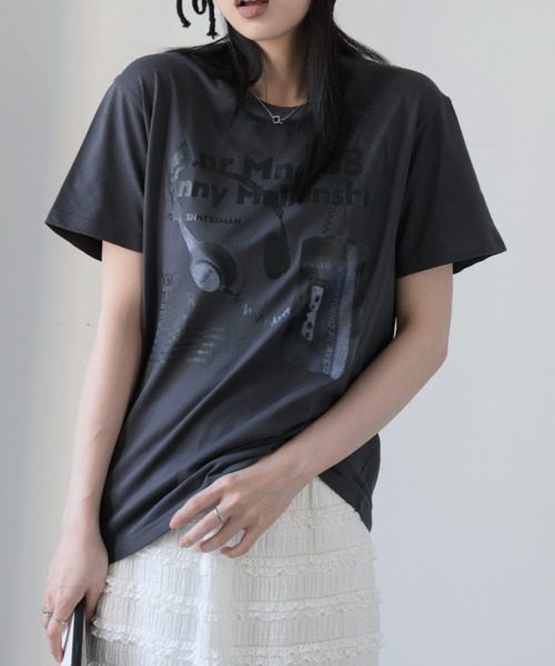 Ulysses(ユリシス)の「ロゴプリントTシャツ(Tシャツ/カットソー・レディース・ダークグレー/ホワイト/ライトグレー・F)」の3枚目の写真