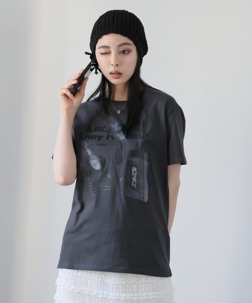 Ulysses(ユリシス)の「ロゴプリントTシャツ(Tシャツ/カットソー・レディース・ダークグレー/ホワイト/ライトグレー・F)」の19枚目の写真