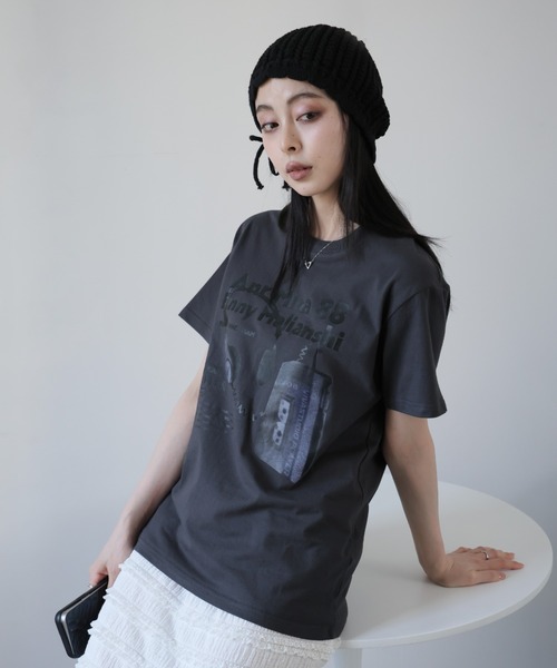 Ulysses(ユリシス)の「ロゴプリントTシャツ(Tシャツ/カットソー・レディース・ダークグレー/ホワイト/ライトグレー・F)」の22枚目の写真