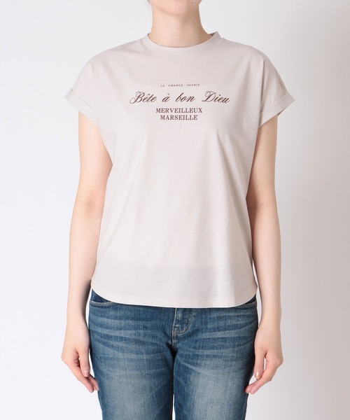 Jines(ジネス)の「ロールアップスリーブ ロゴTシャツ(Tシャツ/カットソー・レディース・ベージュ/ホワイト/チャコールグレー・38)」の15枚目の写真