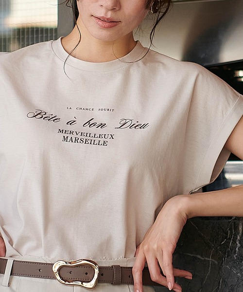 Jines(ジネス)の「ロールアップスリーブ ロゴTシャツ(Tシャツ/カットソー・レディース・ベージュ/ホワイト/チャコールグレー・38)」の9枚目の写真
