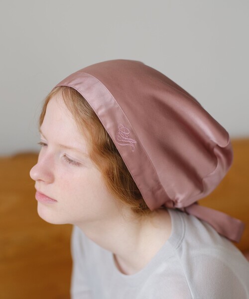 Afternoon Tea（アフタヌーンティー）の「ロゴシルクナイトキャップ/ヴェロニカ・ハリム（その他ルームウェア・レディース・ベージュ/ピンク・ONE SIZE）」の3枚目の写真