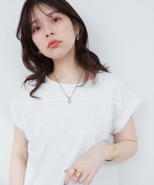 natural couture(ナチュラルクチュール)の「レースヨーク切替Tシャツ(Tシャツ/カットソー・レディース・ピンク/ブラック/オフホワイト/ブルー・FREE)」の1枚目の写真