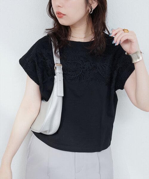 natural couture(ナチュラルクチュール)の「レースヨーク切替Tシャツ(Tシャツ/カットソー・レディース・ピンク/ブラック/オフホワイト/ブルー・FREE)」の2枚目の写真