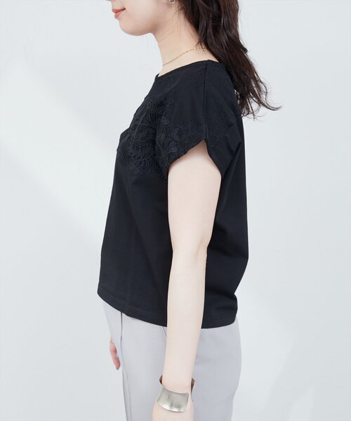 natural couture(ナチュラルクチュール)の「レースヨーク切替Tシャツ(Tシャツ/カットソー・レディース・ピンク/ブラック/オフホワイト/ブルー・FREE)」の17枚目の写真