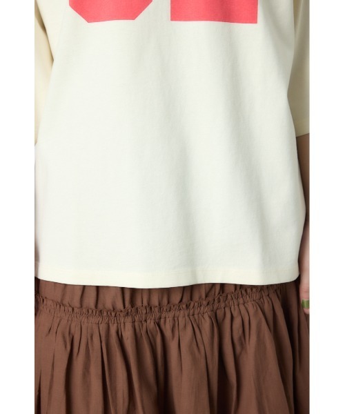 RODEO CROWNS WIDE BOWL（ロデオクラウンズワイドボウル）の「【Champion】フットボールTシャツ（Tシャツ/カットソー・レディース・チャコールグレー/オフホワイト/ライトイエロー・FREE）」の4枚目の写真