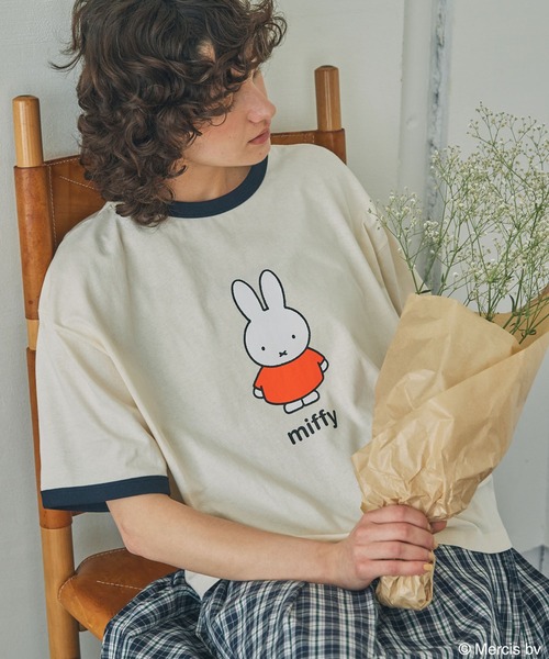 Miffy（ ミッフィー）の「【miffy】別注 ミッフィー & フレンズ アソート グラフィックプリント 半袖Tシャツ（Tシャツ/カットソー・レディース・ブラック系1/ネイビー系1/ネイビー系2/グレー系/ブラック系/ネイビー系・FREE）」の5枚目の写真